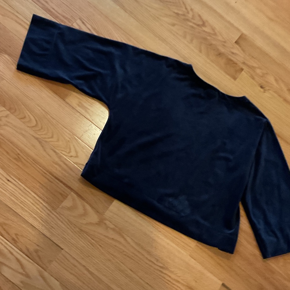DKNY Navy Blue Wide opening Velvet Long Sleeve Top navy NWOT - Picture 7 of 10